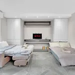 San15 - Elegant With View -