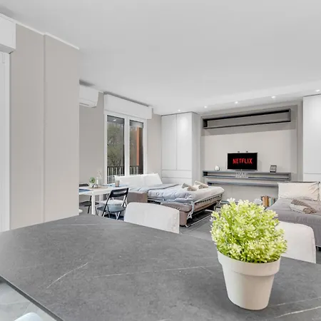 San15 - Elegant With View - Apartment *