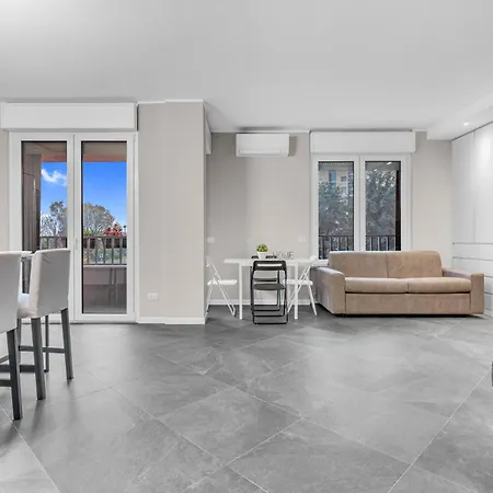 San15 - Elegant With View - Apartment