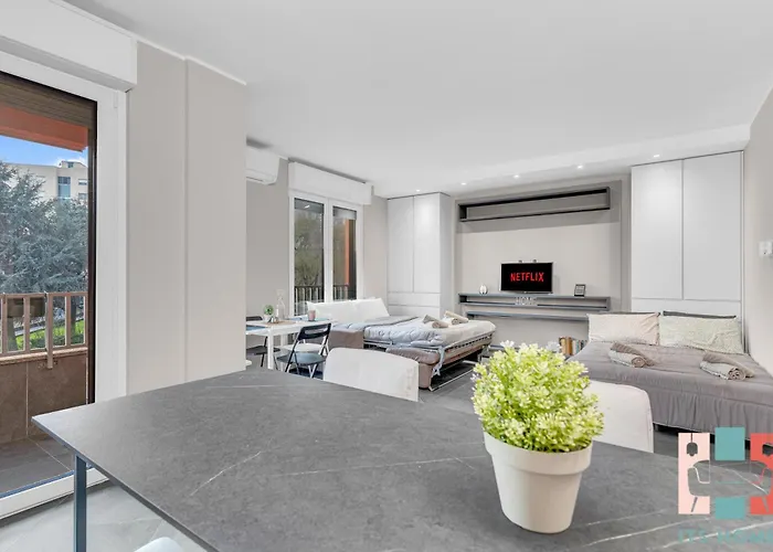 San15 - Elegant With View - Apartment *